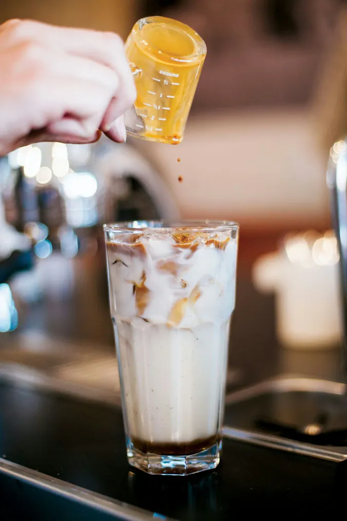 EspressoPourIntoLatte