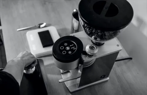 The Tamp Debate: Is Pressure Still Part of the Espresso Equation?